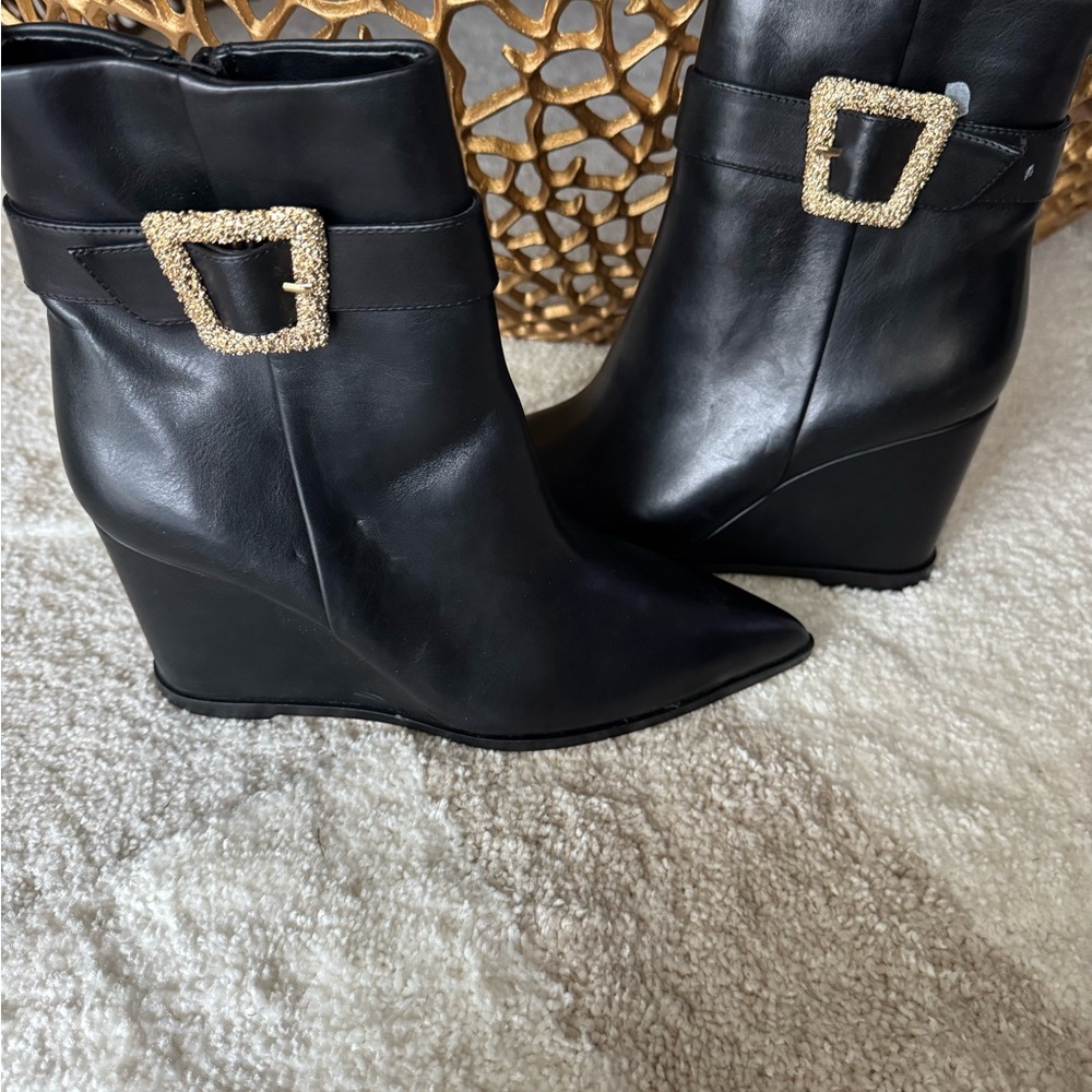 Sam Edelman Black Ankle Boots with Gold Buckle - Picture 9 of 13